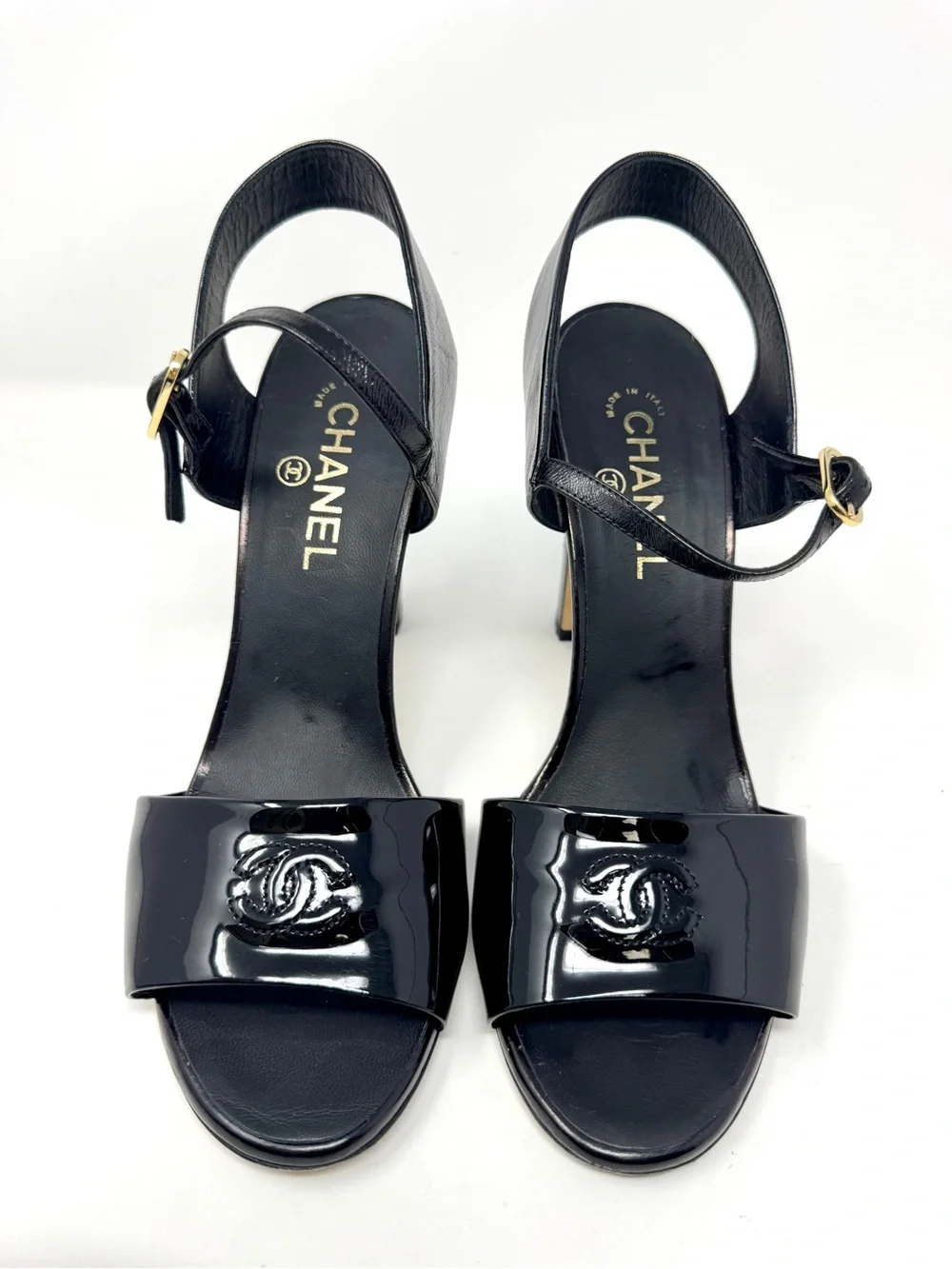 CHANEL Black Patent Leather Slingback Sandals with CC Logo